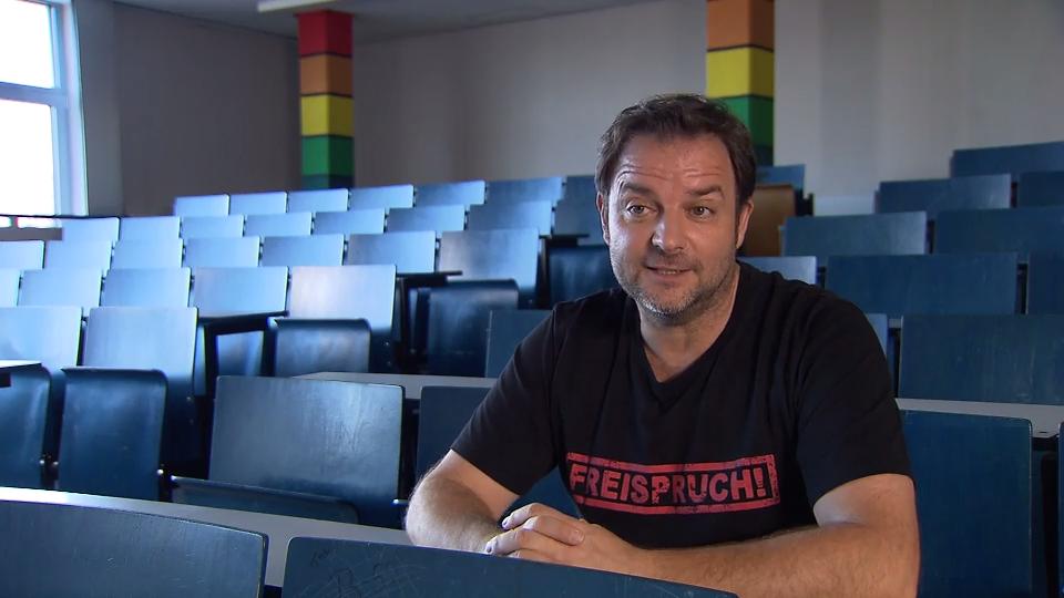 Serie Lehrerin Verliebt Sich In Schüler
