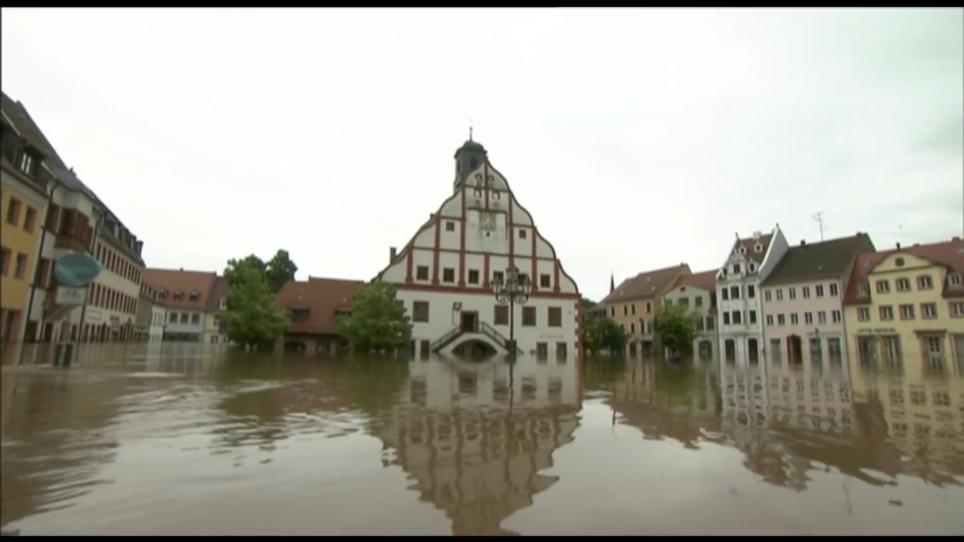 ZerstÃ¶rung und VerwÃ¼stung von Starkregen im Video: Unwetter: Hochwasser