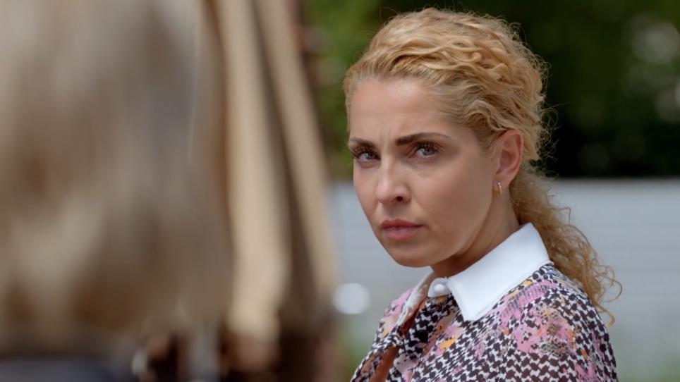 GZSZ: Terri bedroht Nina mit einer Waffe