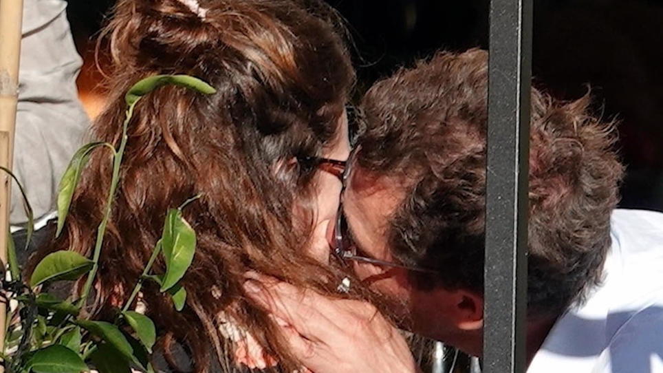Dominic West Knutscht Wieder Mit Seiner Frau Rtl De