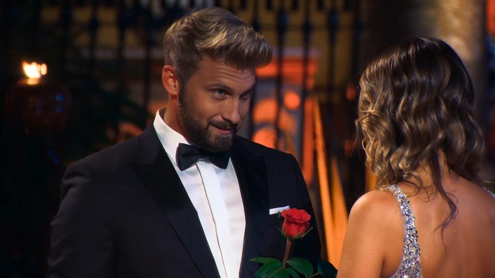 Dominiks Aller Letzte Rosenvergabe Verliebt Der Bachelor Gesteht Anna Im Finale Seine Gefühle 