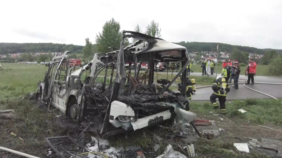 Schwerer Unfall In Baden-Württemberg: Regionalbahn Stößt Mit Linienbus ...