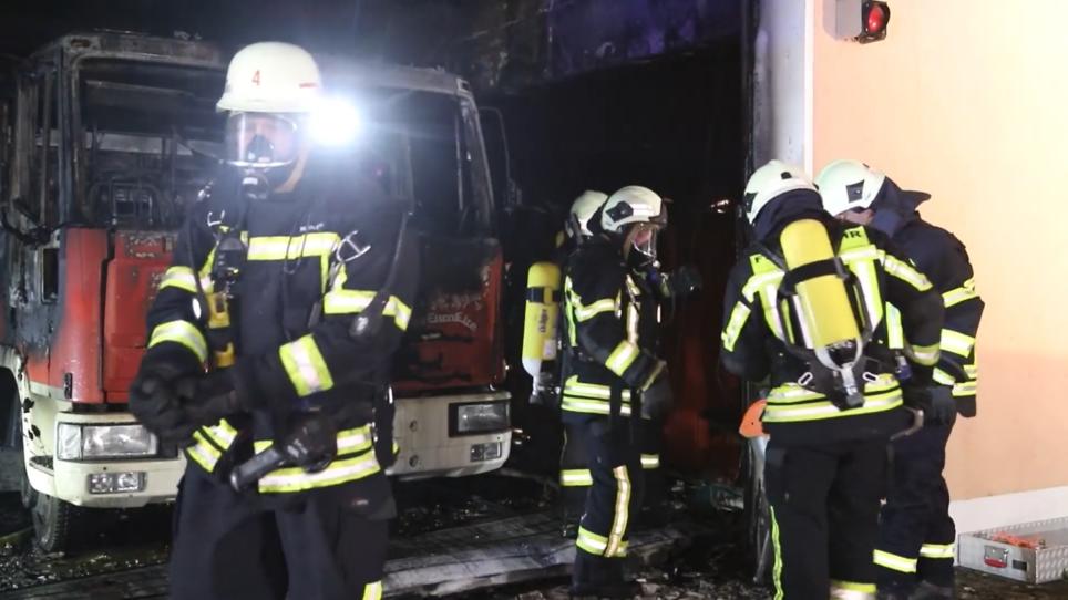 In Hennef Feuer Bei Der Feuerwehr Rtlde 4881