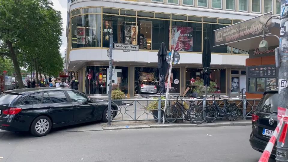 Auto rast in Berlin in Menschenmenge: Das ist bislang bekannt