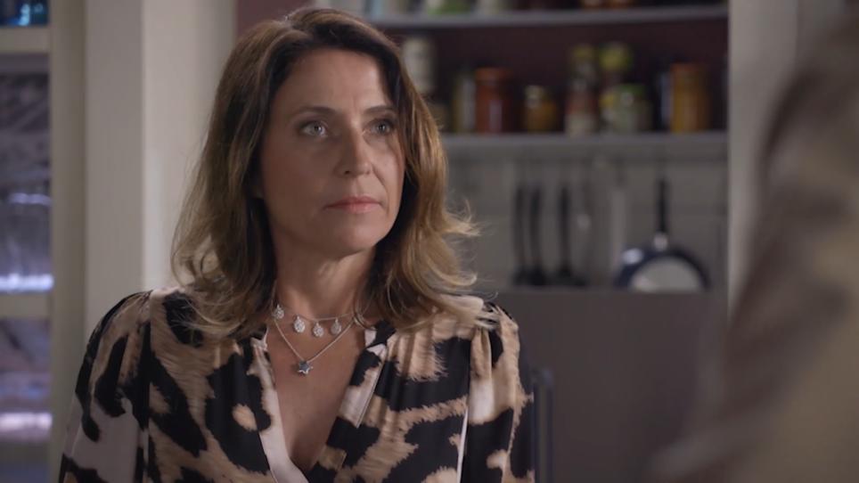AWZ-Folge vom 10.08.22: Gesteht Daniela Henning ihre Gefühle?