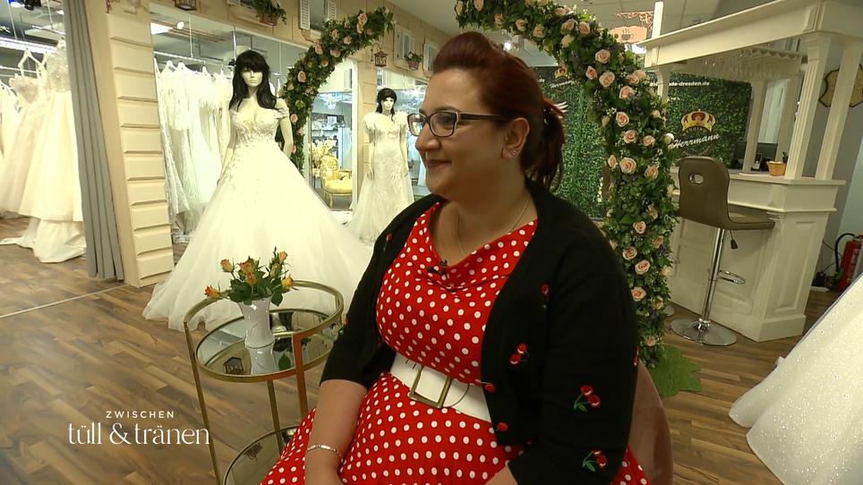 Cherry Cherry Lady Juliane kommt nur Rockabilly an den Leib RTL.de
