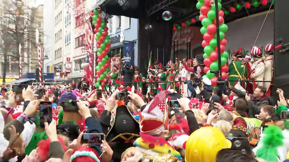 Karneval Alaaf Und Helau In Nrw Rtl De